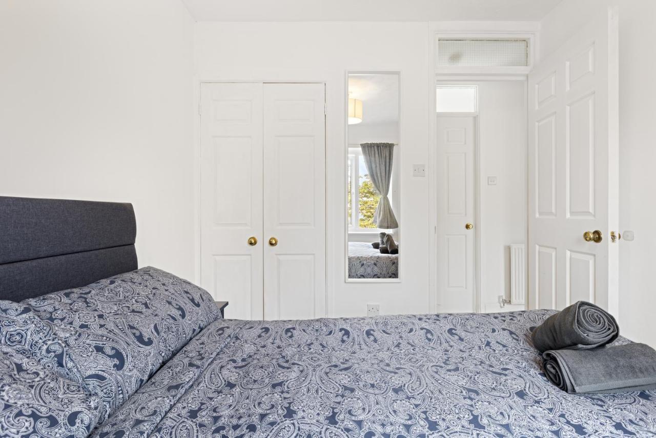 Tranquil 1 Bed Flat In East * London