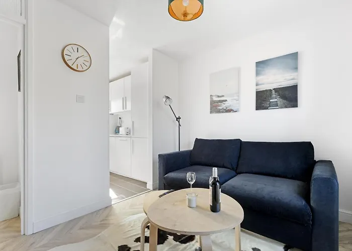 Tranquil 1 Bed Flat In East London